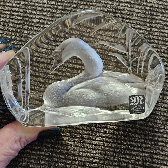 Mats Jonasson Swedish Signed Glass Swan Paperweight - Picture 12 of 12